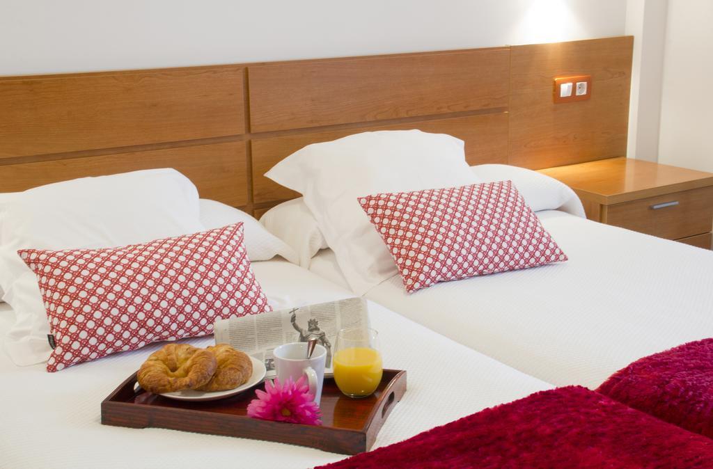 Apartamentos Cean Bermudez Gijón Exteriör bild